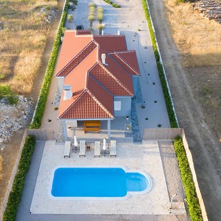 Modern Guest House Rak With Beautiful Pool شيبينيك المظهر الخارجي الصورة