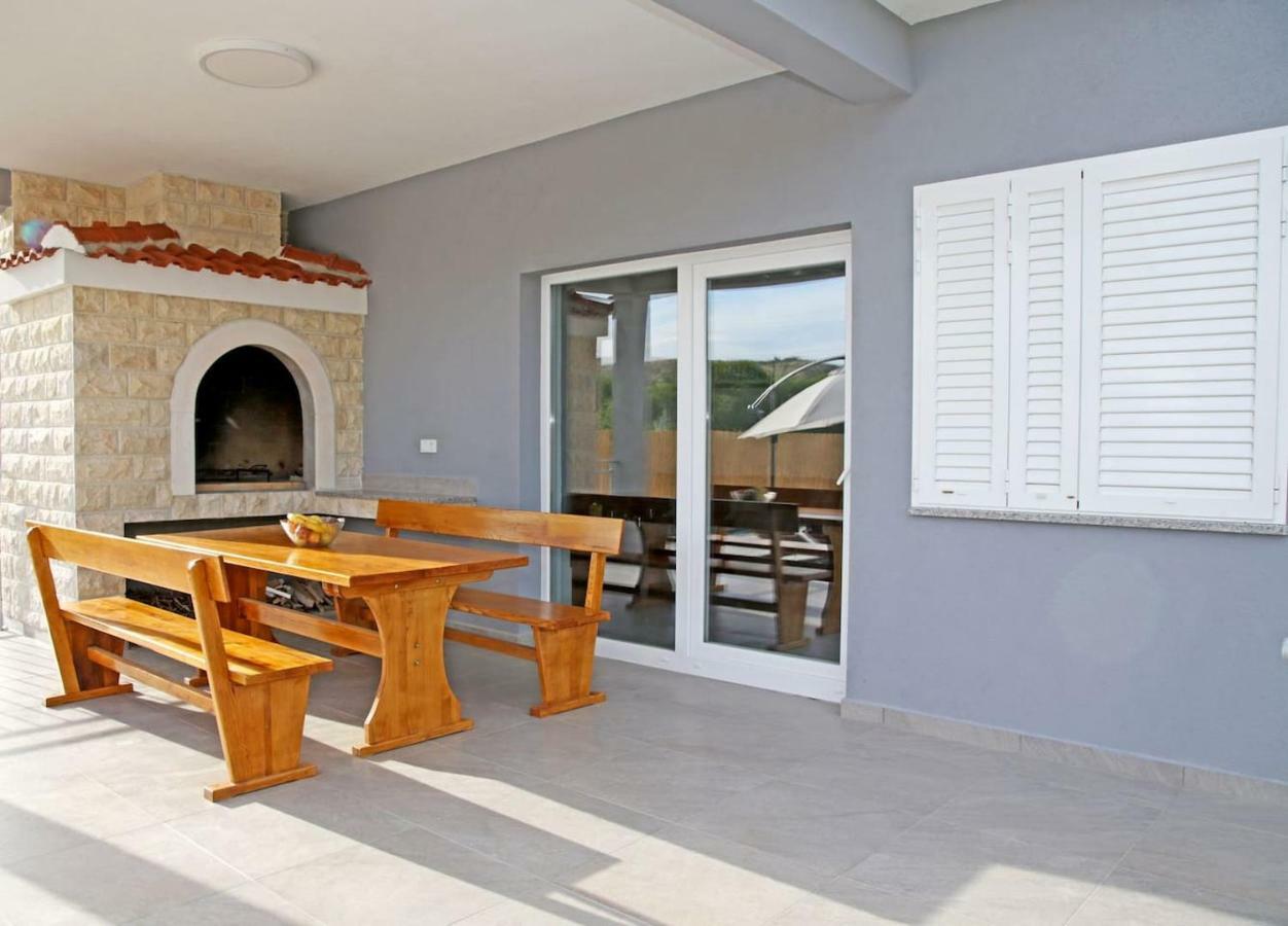 Modern Guest House Rak With Beautiful Pool شيبينيك المظهر الخارجي الصورة